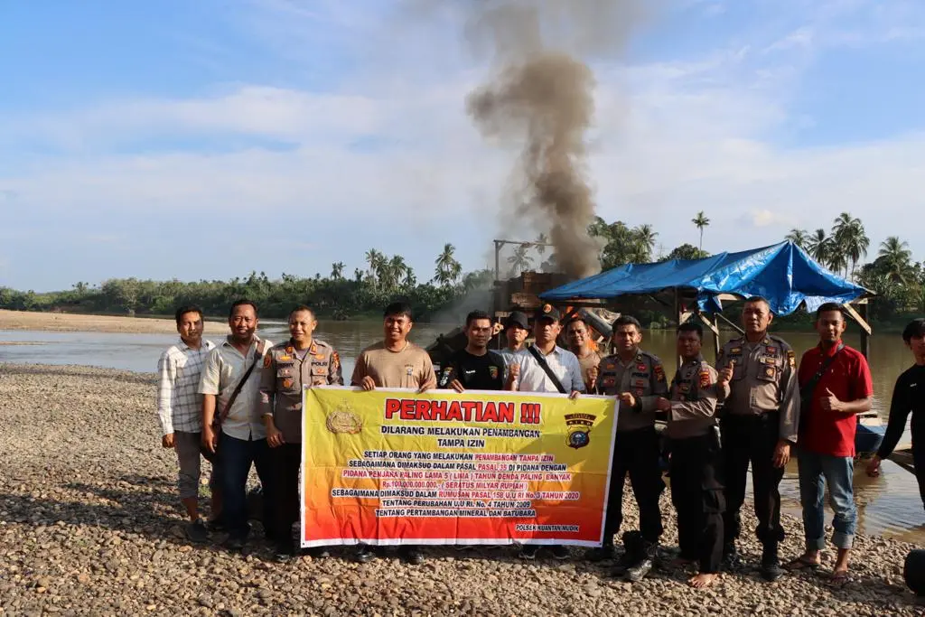 Kapolres Kuansing Langsung Terjun Tertibkan PETI Yang Meresahkan Warga Di Desa Lubuk Terentang Kecamatan Gunung Toar